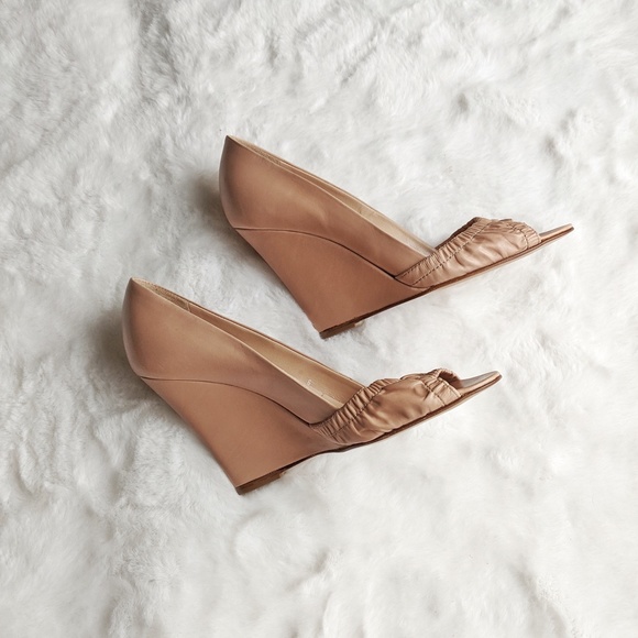 Sigerson Morrison NWT Leather Nude Wedge Heels - Picture 3 of 15